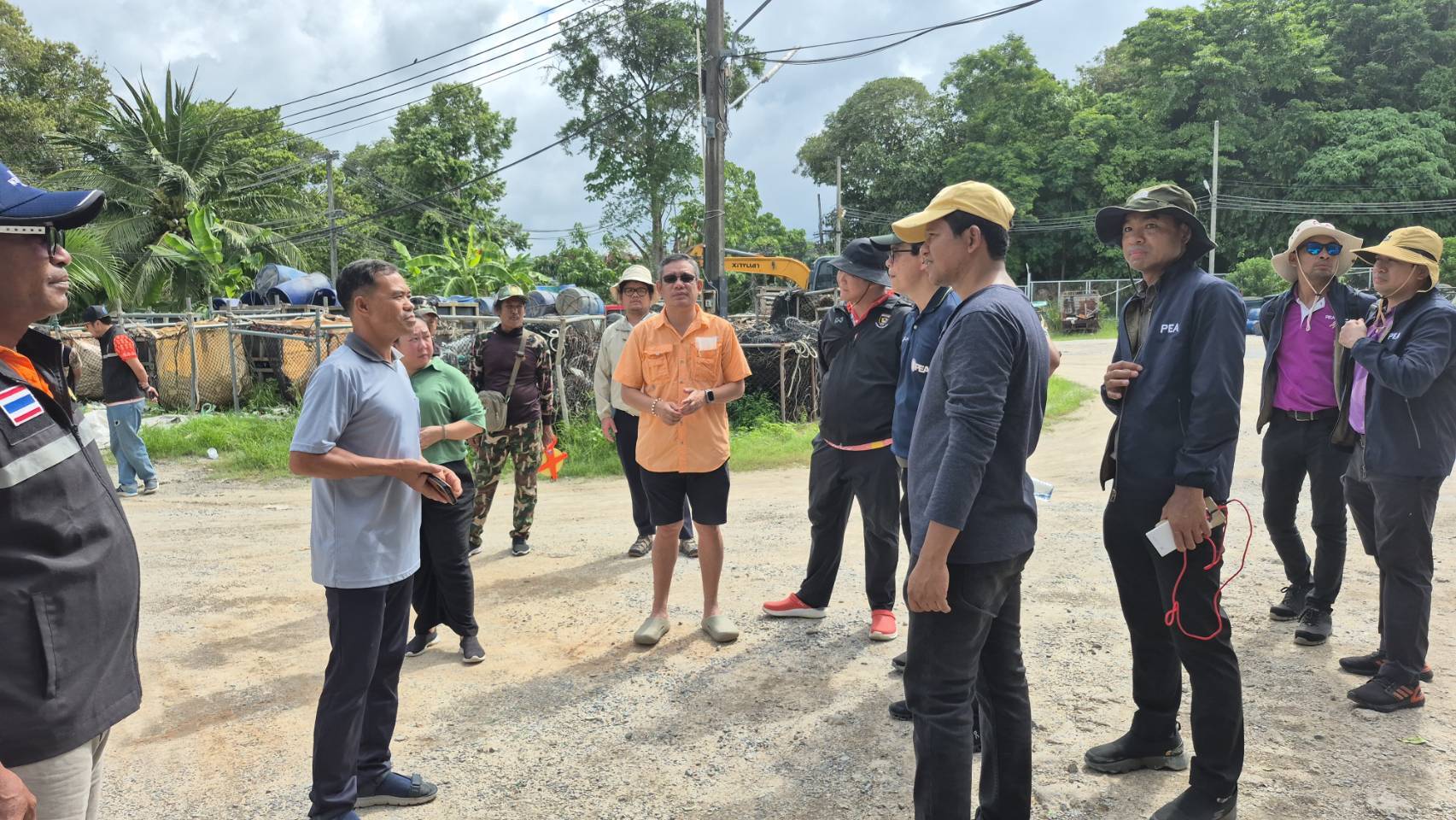 องค์การบริหารส่วนจังหวัดสตูล ร่วมลงพื้นที่สำรวจจุดขึ้น - ลง ของสายเคเบิลระบบไฟฟ้าเกาะหลีเป๊ะ