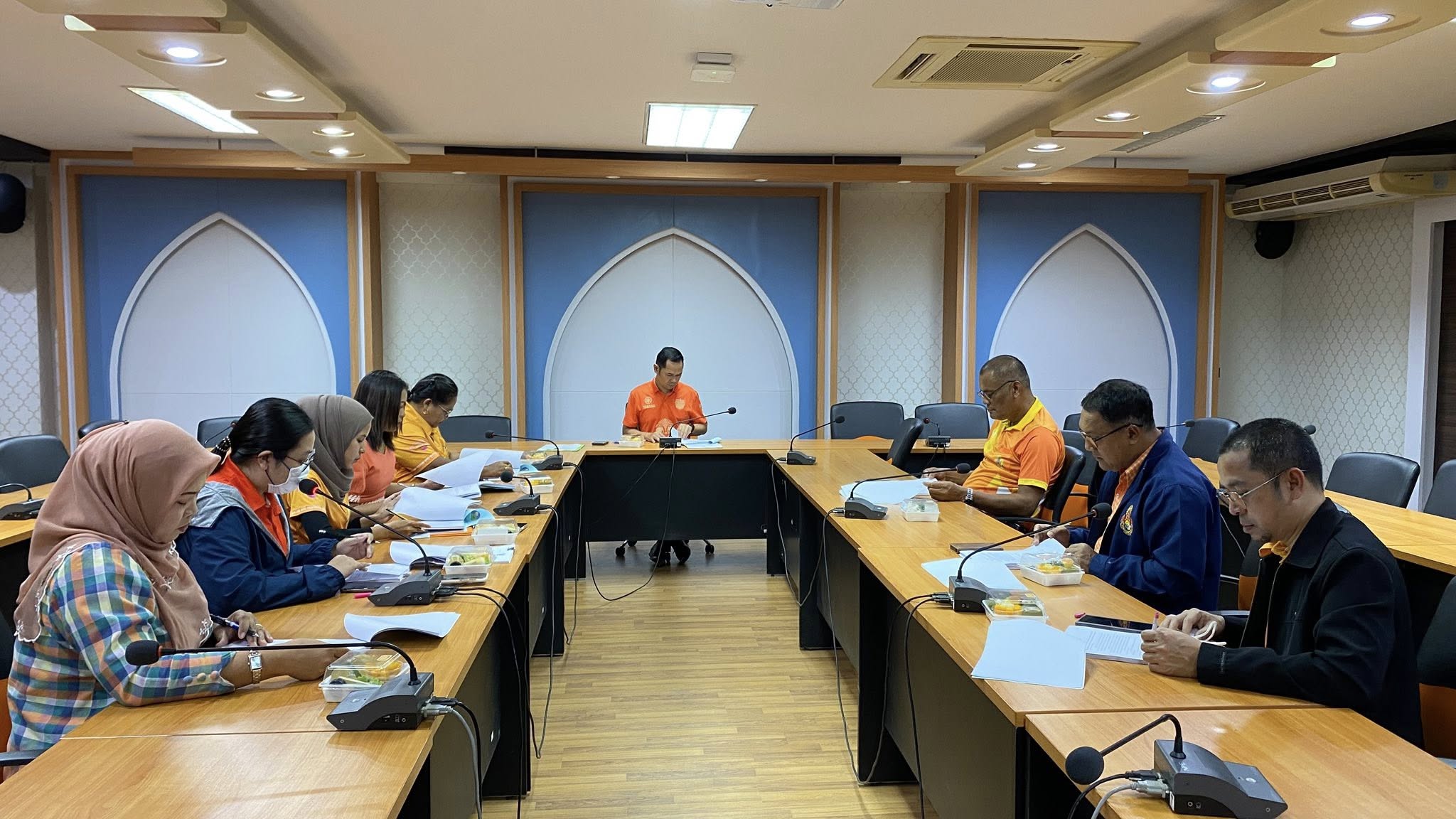 การประชุมคณะกรรมการพิจารณาจ่ายเงินค่าตอบแทนของสถานีอนามัยเฉลิมพระเกียรติ 60 พรรษา นวมินทราชินี และโรงพยาบาลส่งเสริมสุขภาพตำบล สังกัด อบจ.สตูล ครั้งที่ 3/2568
